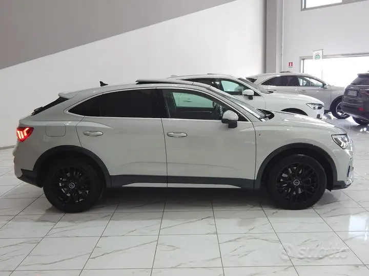 Audi Q3 2020 photo 4