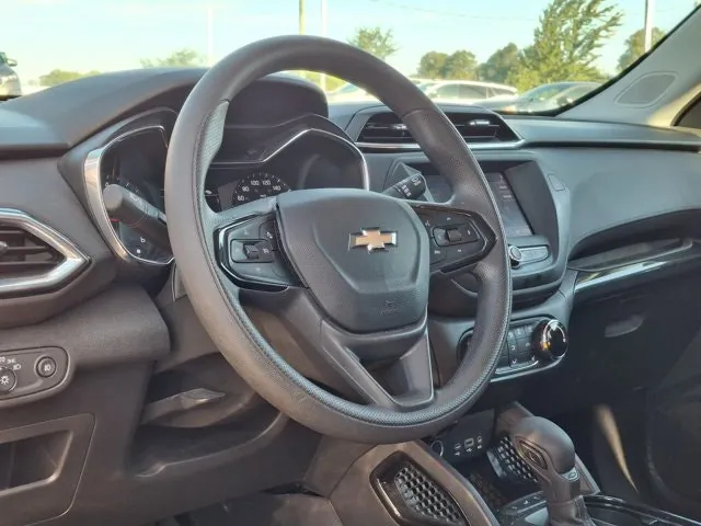 Chevrolet Trailblazer 2023 photo 2