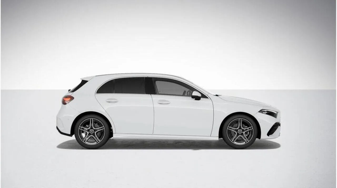 Mercedes-Benz A-Class photo 3