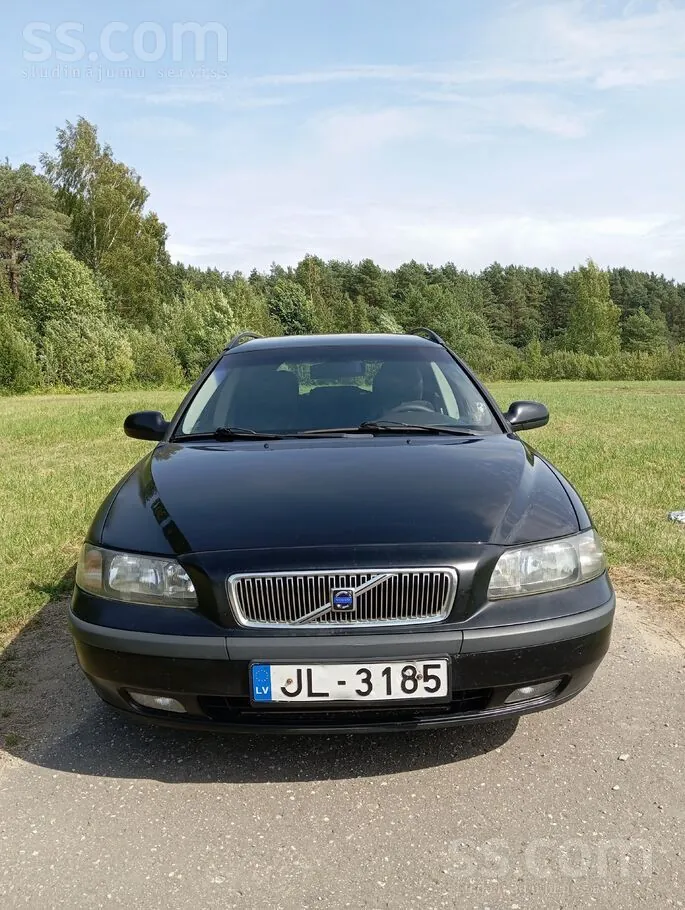 Volvo V70 2001 photo 2