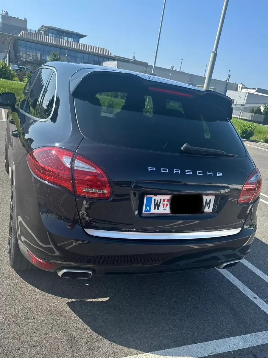 Porsche Cayenne 2012 photo 3