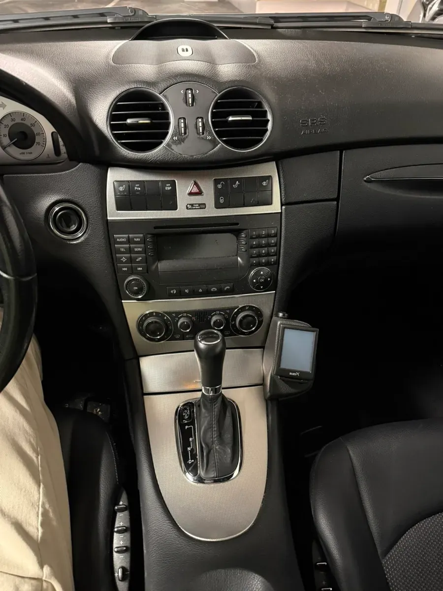 Mercedes-Benz Clk-Class 2007 photo 3
