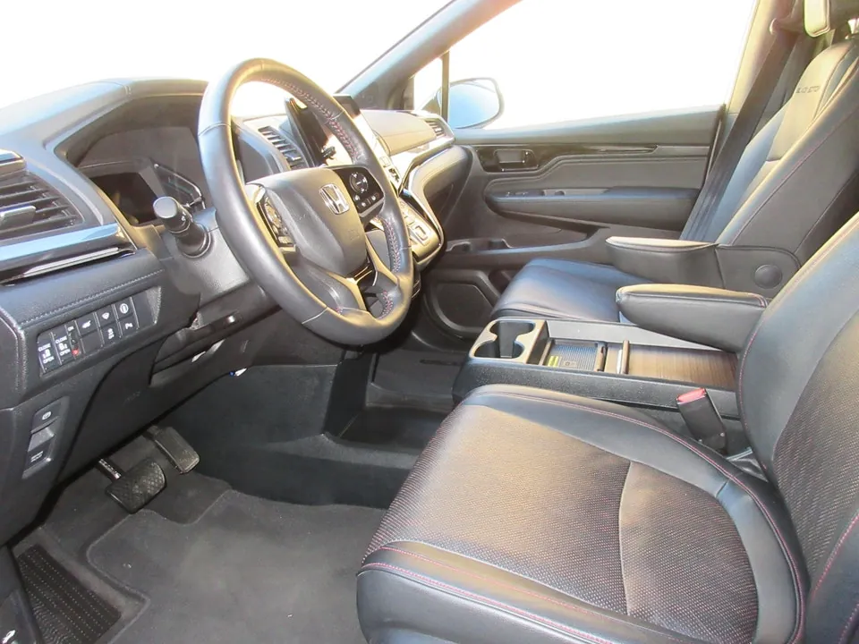 Honda Odyssey 2024 photo 3
