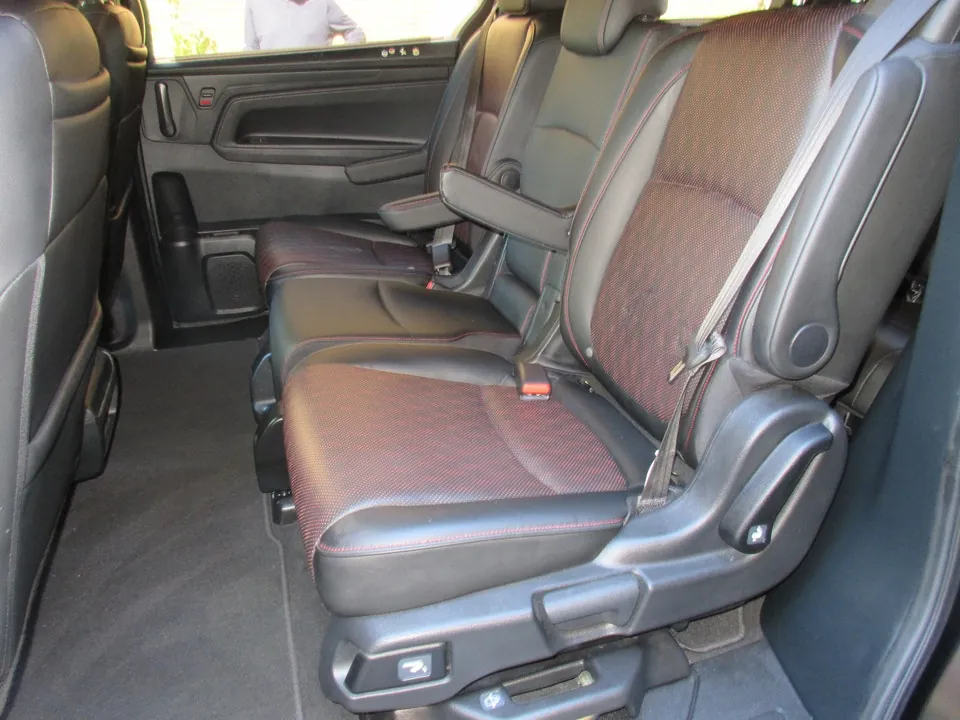 Honda Odyssey 2024 photo 5