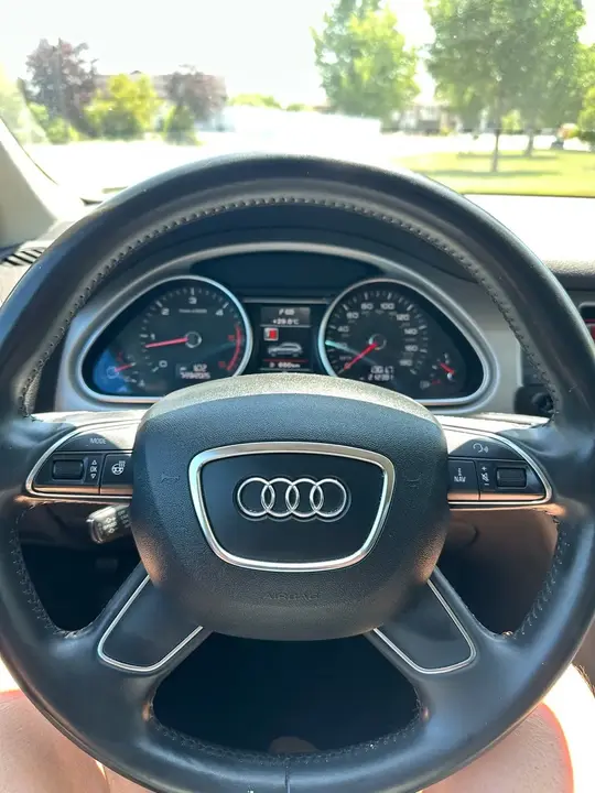 Audi Q7 2013 photo 5