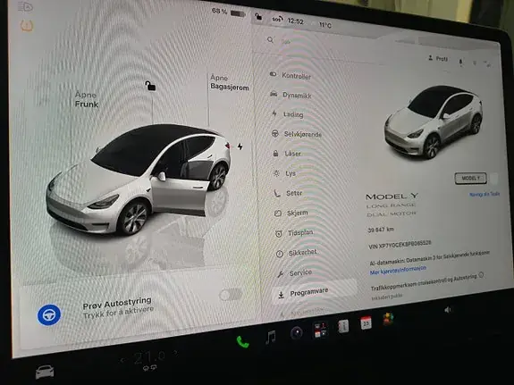 Tesla Model Y 2023 photo 5