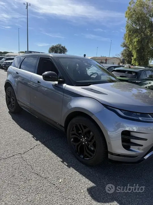 Land Rover Evoque 2021 photo 2
