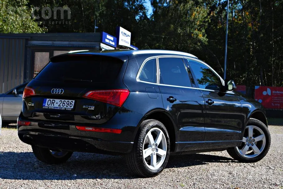 Audi Q5 2010 photo 2