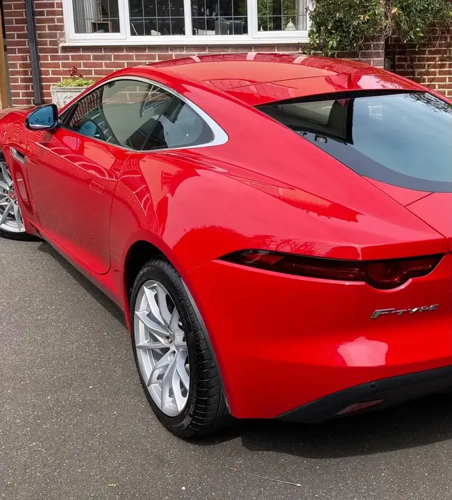 Jaguar F-Type 2018 photo 2