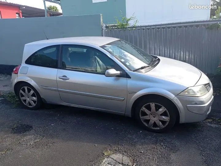 Renault Megane 2008 photo 2