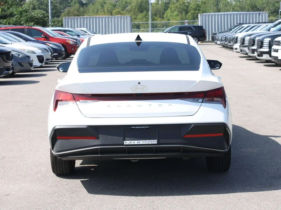 Hyundai Elantra 2026 photo 5