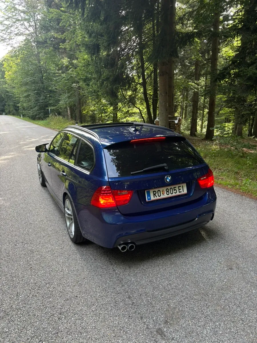 BMW 3 Series 2009 photo 3