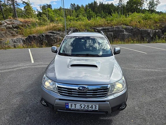 Subaru Forester 2009 photo 2