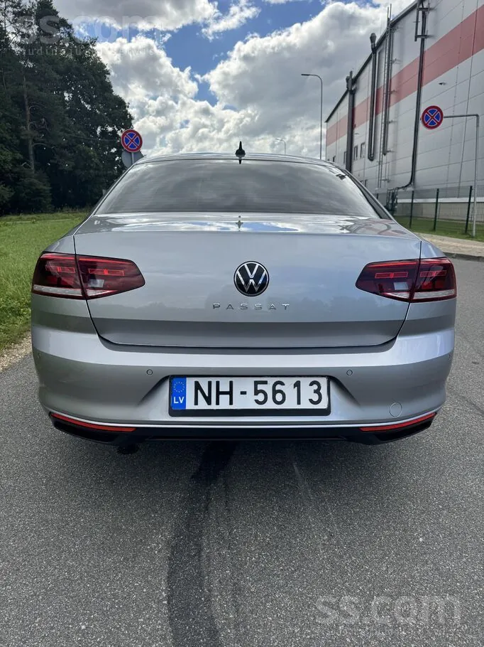 Volkswagen Passat 2022 photo 5