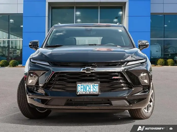 Chevrolet Blazer 2026 photo 2