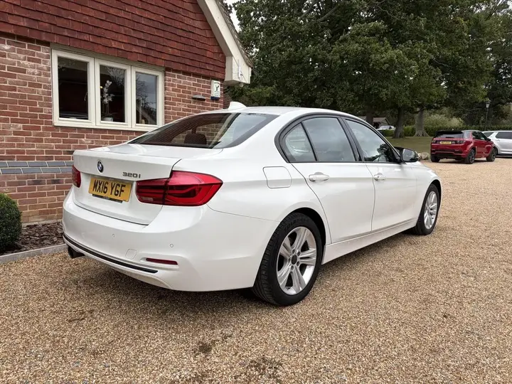 BMW 3 Series 2016 photo 5