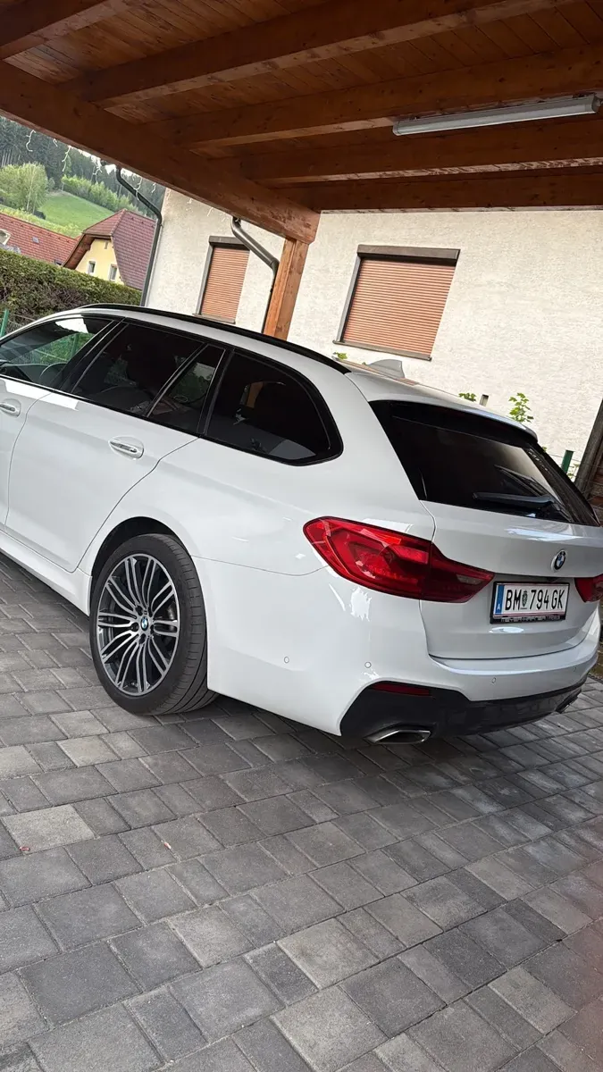 BMW 5 Series 2018 photo 3