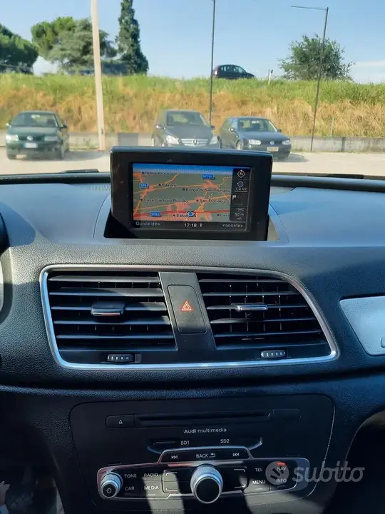 Audi Q3 2012 photo 5