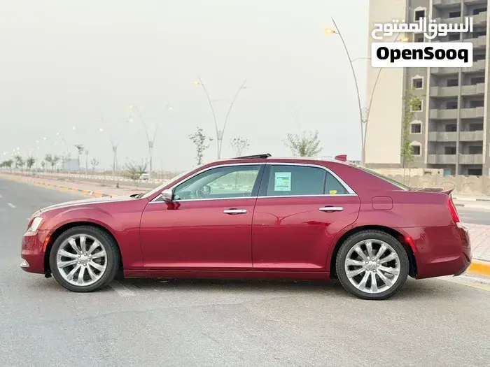 Chrysler 300 2020 photo 2