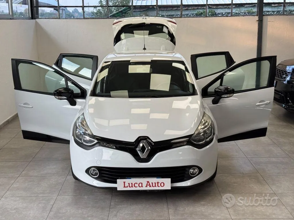 Renault Clio 2013 photo 2