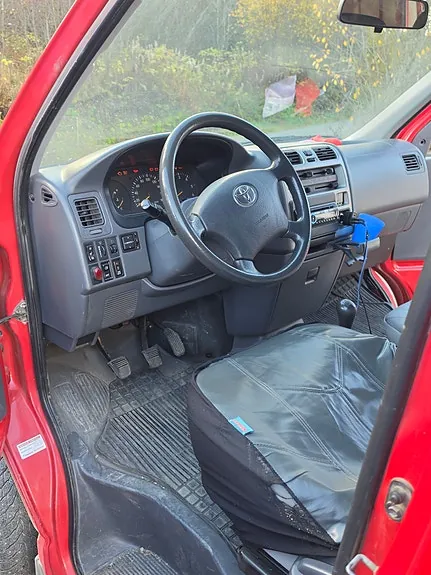 Toyota Hiace 2008 photo 5