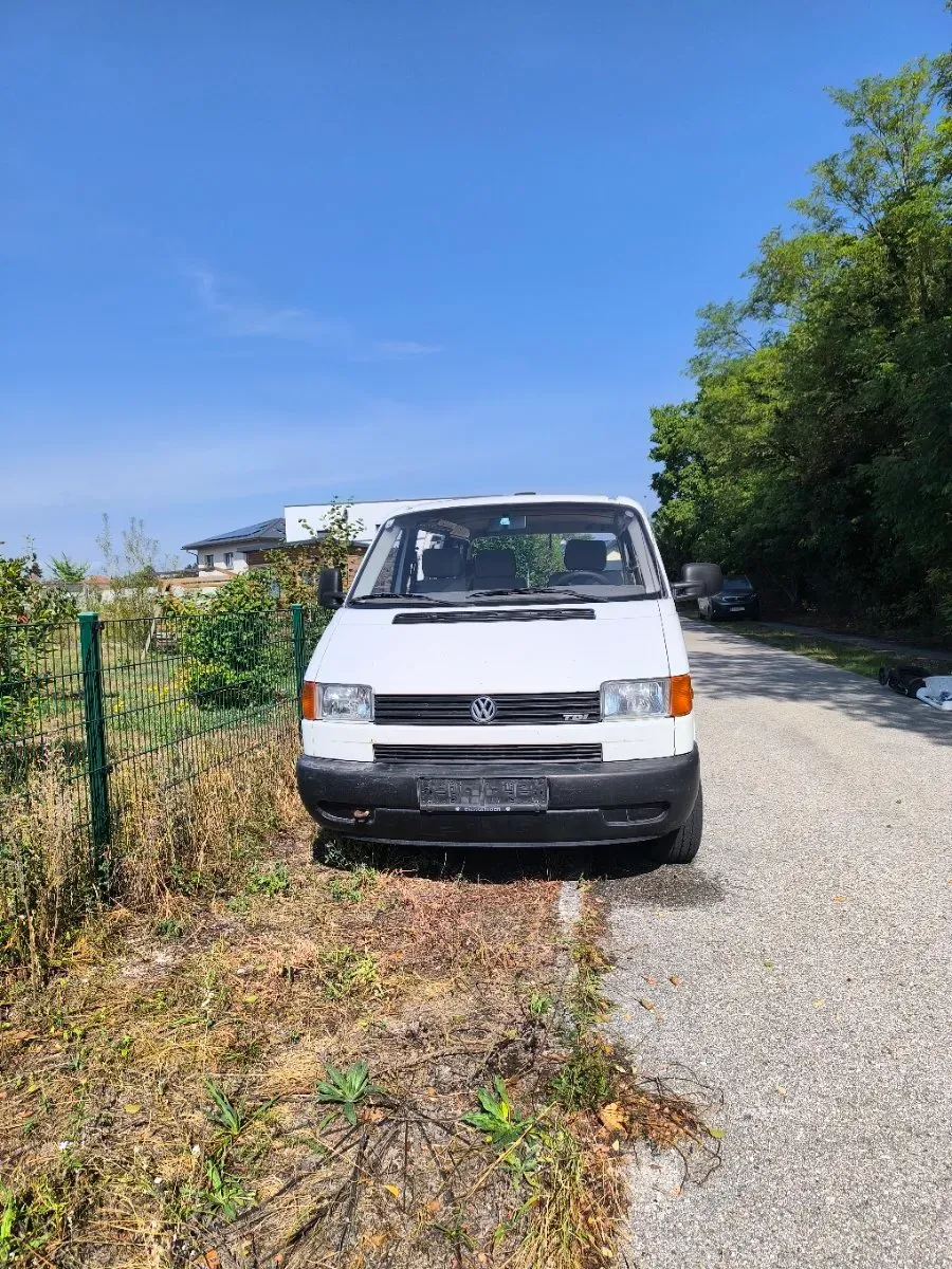 Volkswagen T4 2000 photo 2