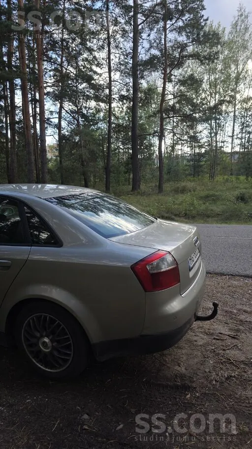 Audi A4 2004 photo 3