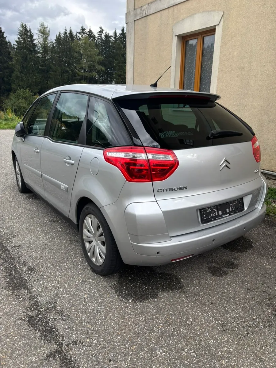 Citroen C4 Picasso 2009 photo 2