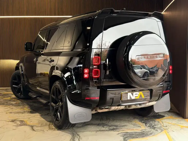 Land Rover Defender 2022 photo 5