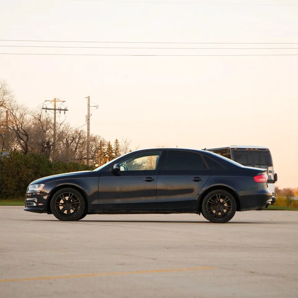 Audi A4 2013 photo 2