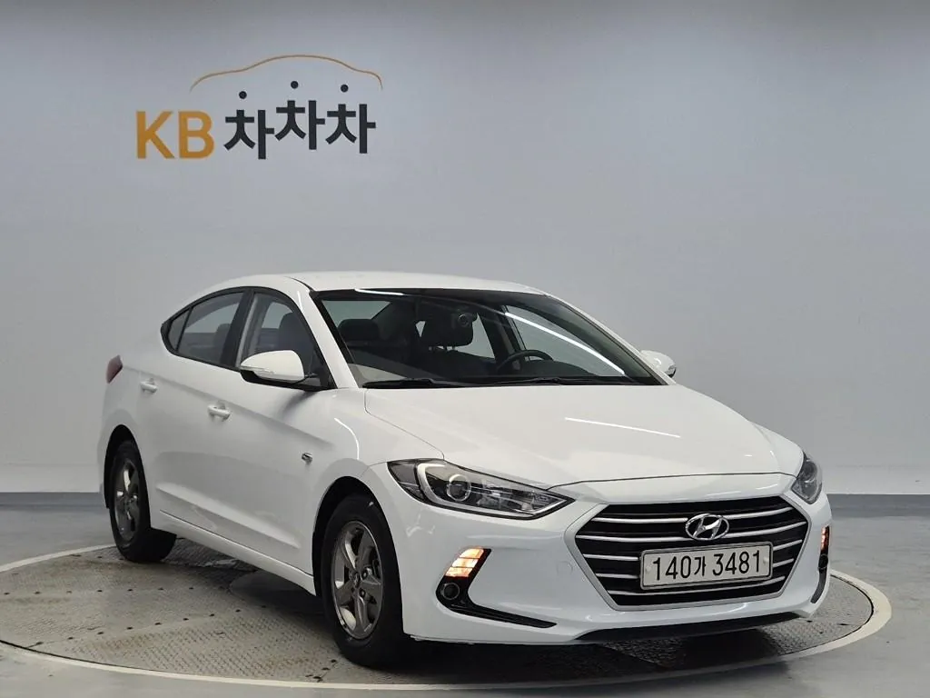 Hyundai Avante 2018 photo 4