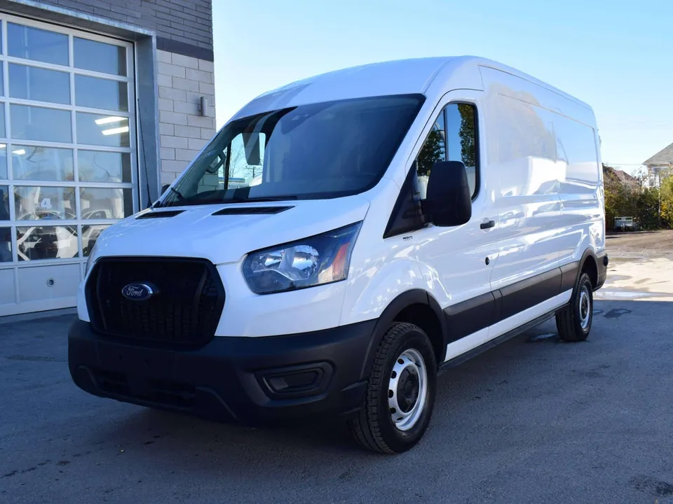 Ford Transit 2024 photo 2
