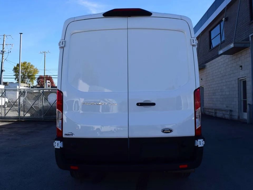 Ford Transit 2024 photo 5
