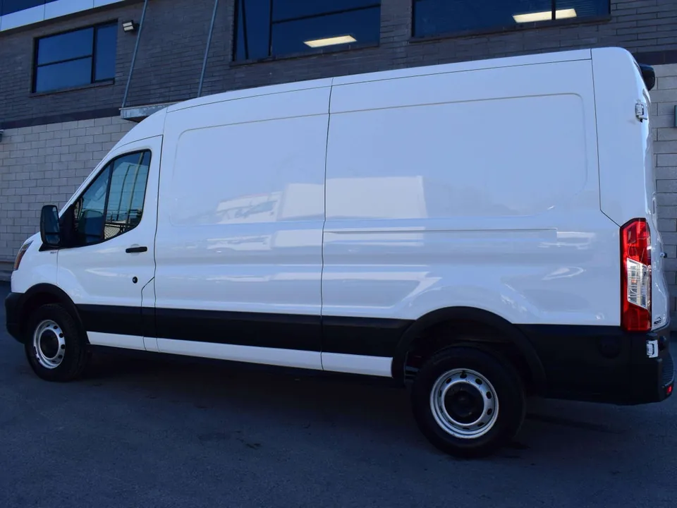 Ford Transit 2024 photo 3