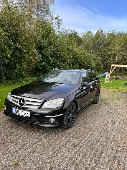 Mercedes-Benz C220 2011 photo 2