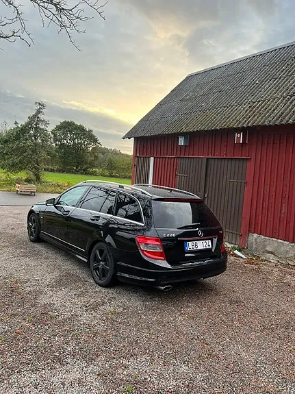 Mercedes-Benz C220
