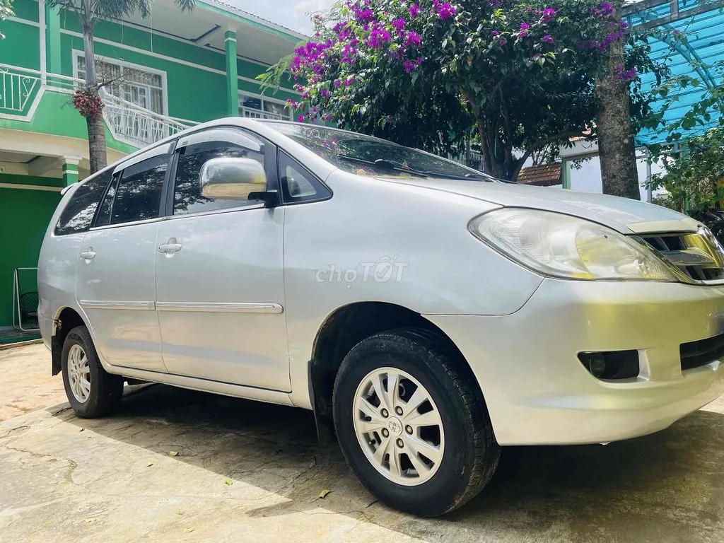 Toyota Innova 2008 photo 3