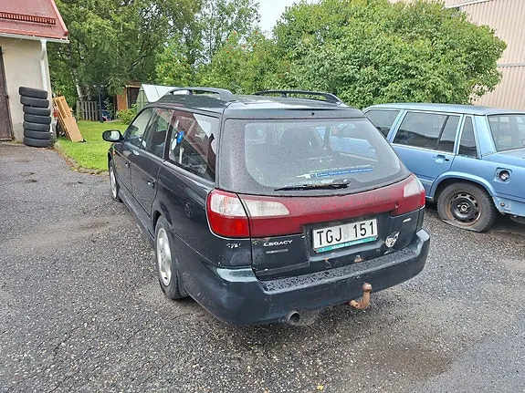 Subaru Legacy 2002 photo 4