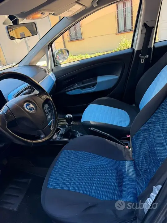 Fiat Grande Punto 2006 photo 4