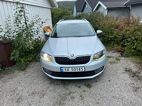 Skoda Octavia 2014 photo 2