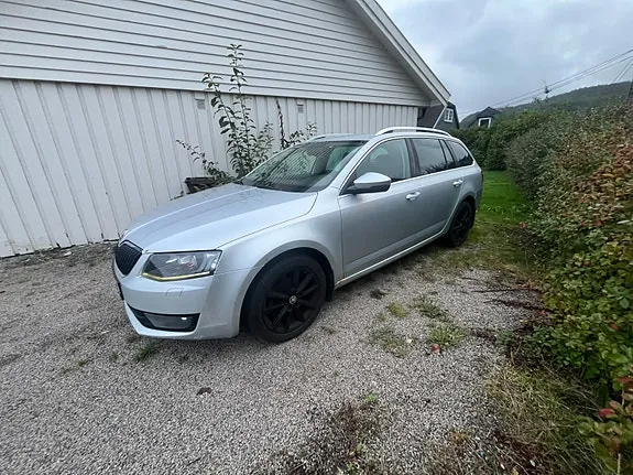 Skoda Octavia 2014 photo 3