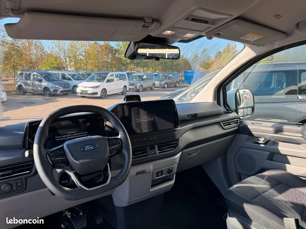 Ford Transit 2026 photo 3