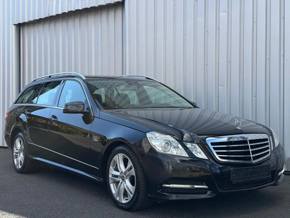 Mercedes-Benz E 200
