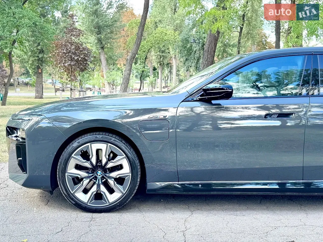BMW 7 Series 2025 photo 4