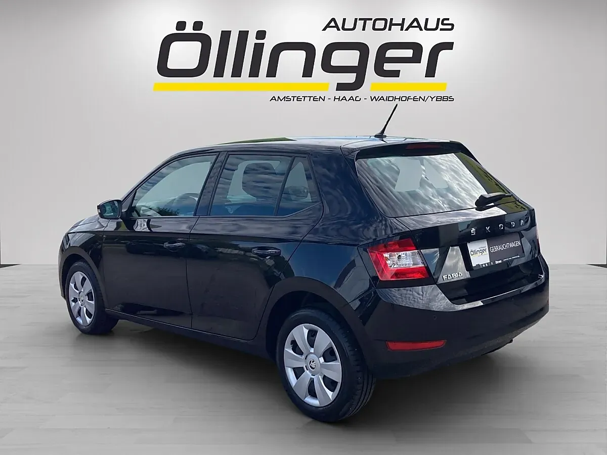 Skoda Fabia 2021 photo 3