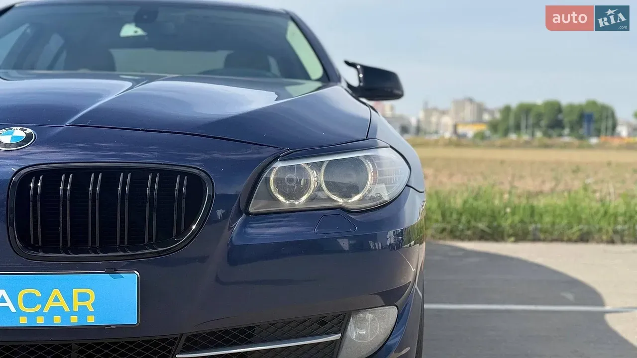 BMW 5 Series 2011 photo 4