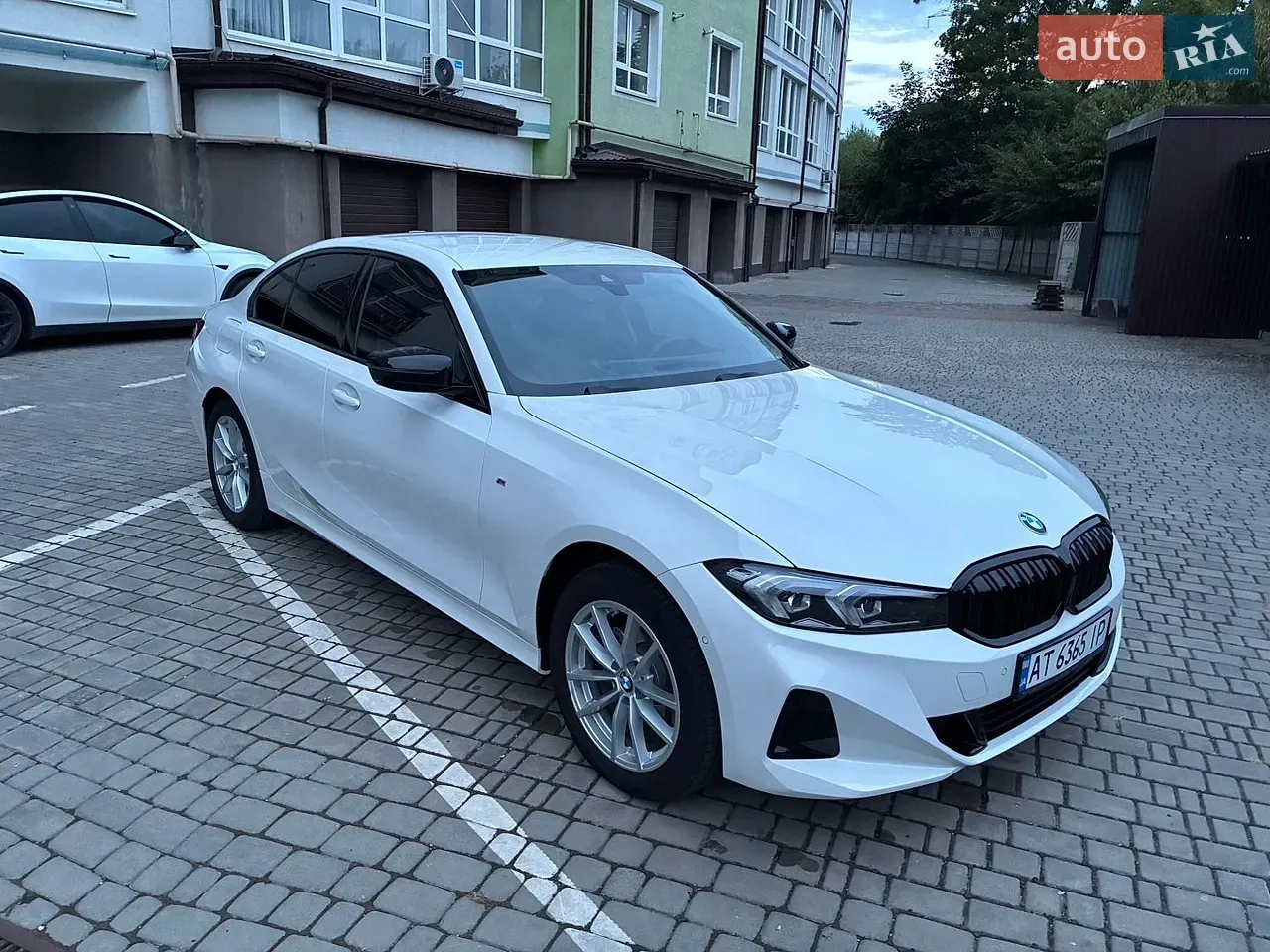 BMW 3 Series 2024 photo 3