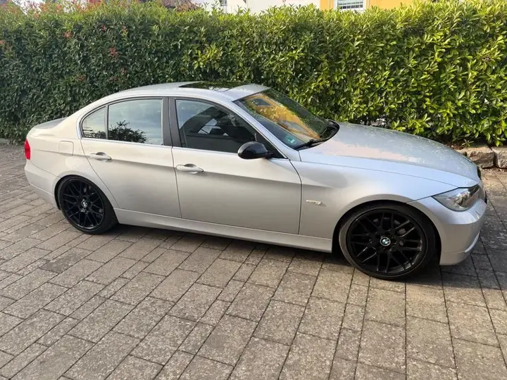BMW 325I