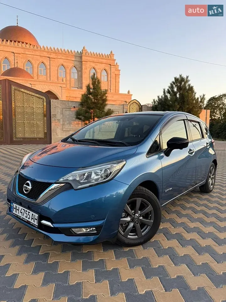 Nissan Note 2018 photo 4