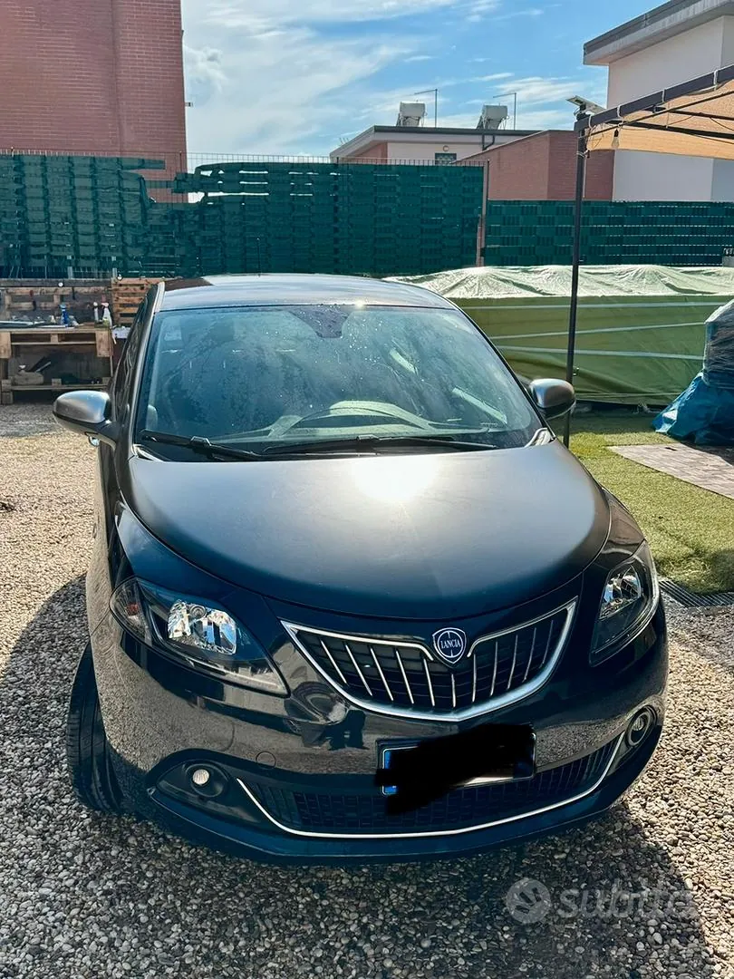 Lancia Ypsilon